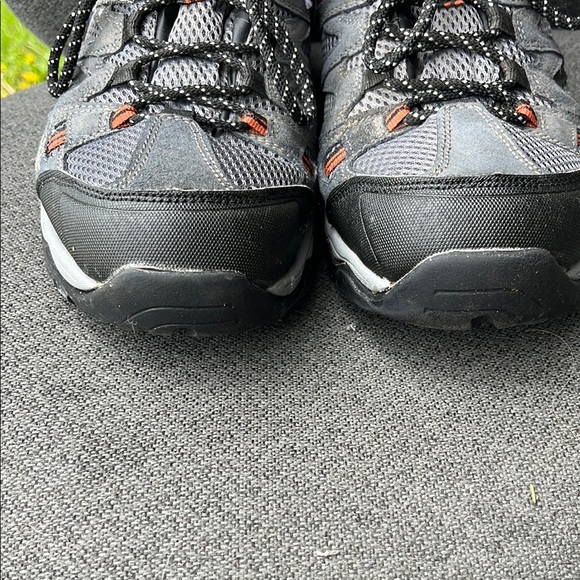 Hi-Tec Men's Gray and Black Hiking Shoes - Picture 2 of 5